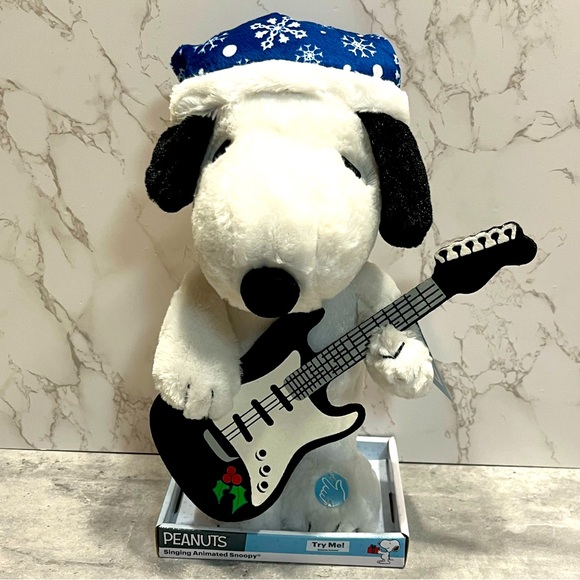 Peanuts Holiday Peanuts Animated Plush Snoopy With Guitar Playing